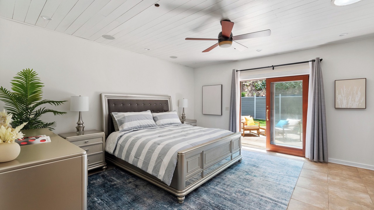 Photo of Bedroom in Glenoaks Canyon