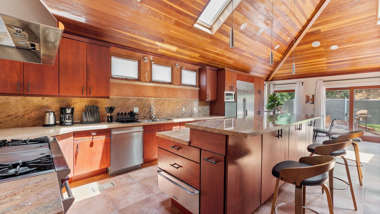 Photo of Kitchen in Glenoaks Canyon