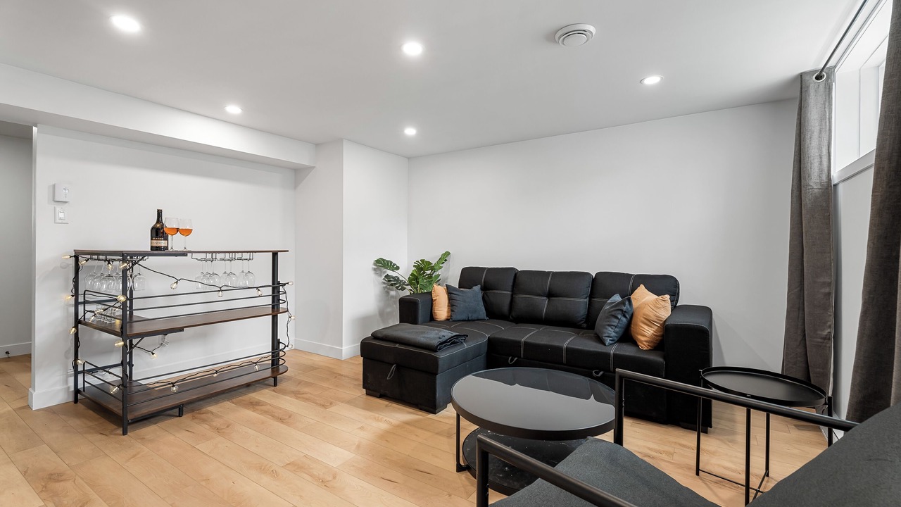 Photo of Livingroom in Longueuil