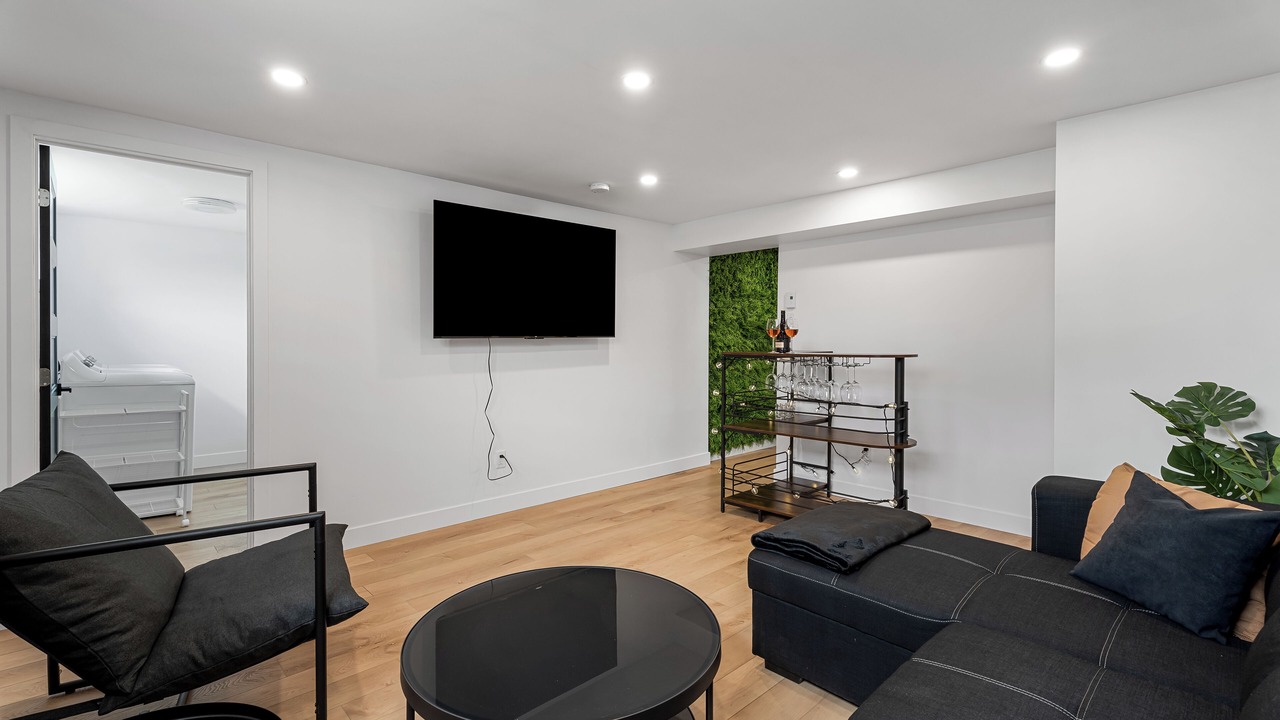 Photo of Livingroom in Longueuil