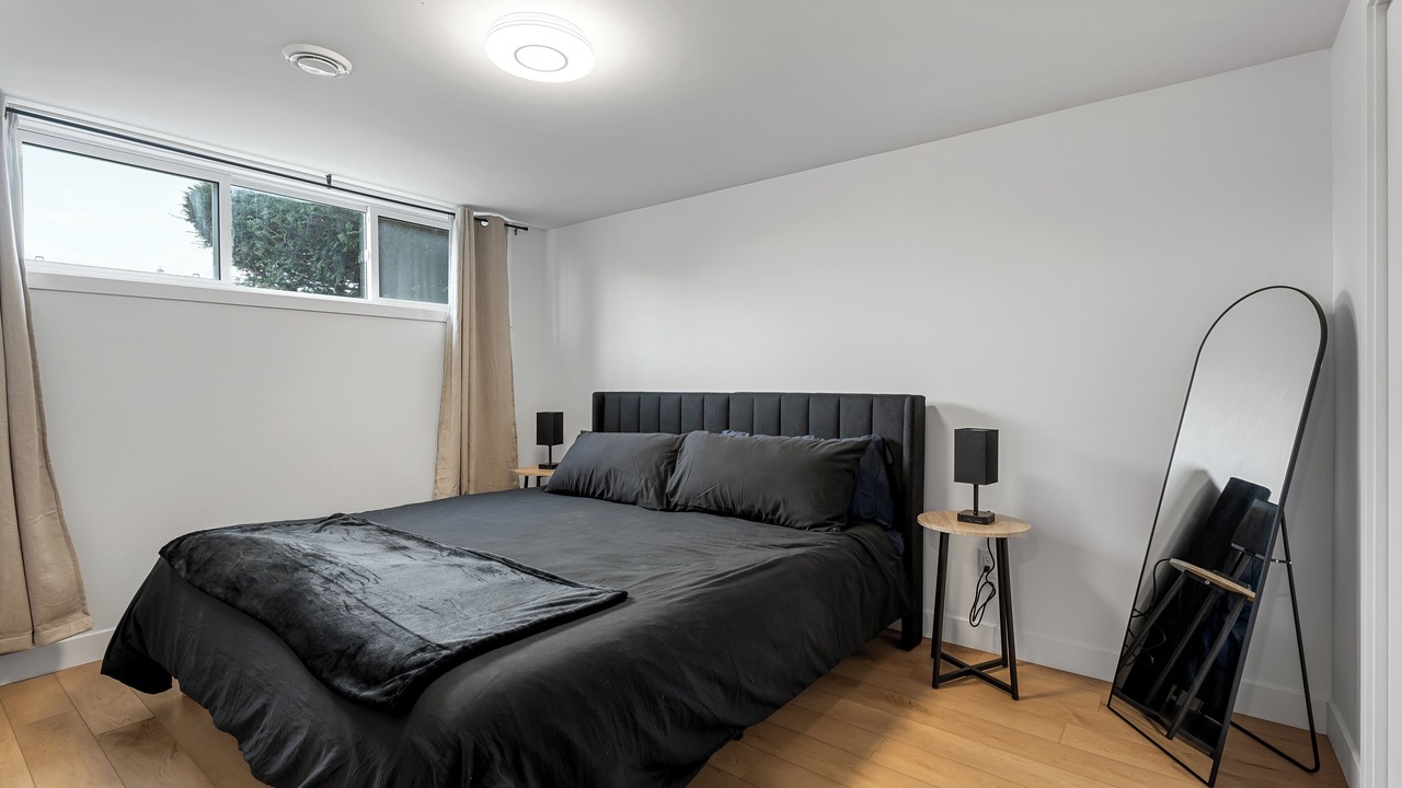 Photo of Bedroom in Longueuil
