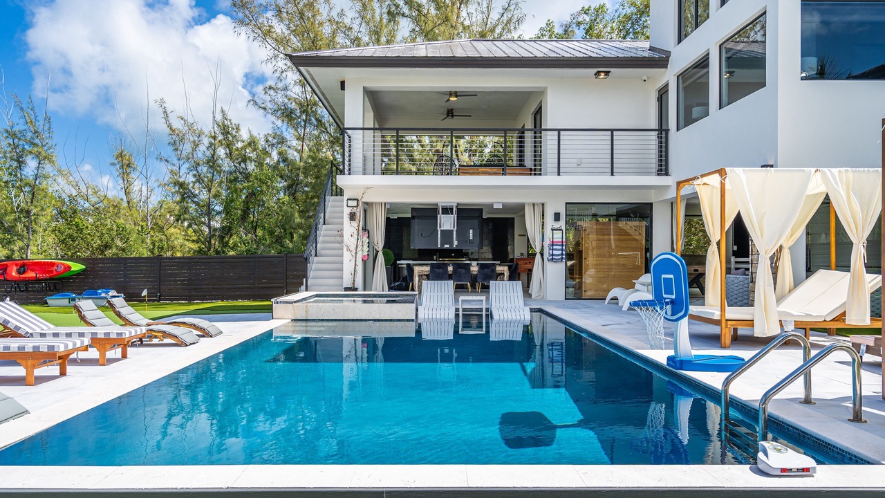 Photo of Outdoor in Buccaneer Point