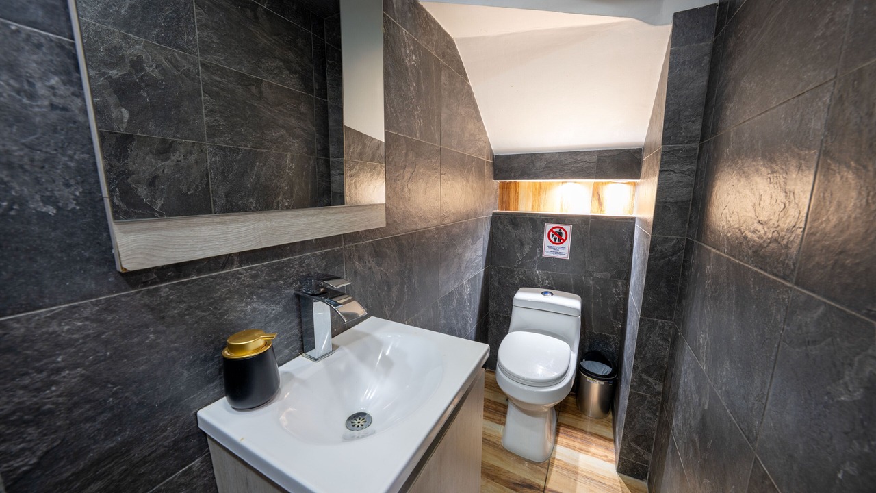 Photo of Bathroom in Lalinde