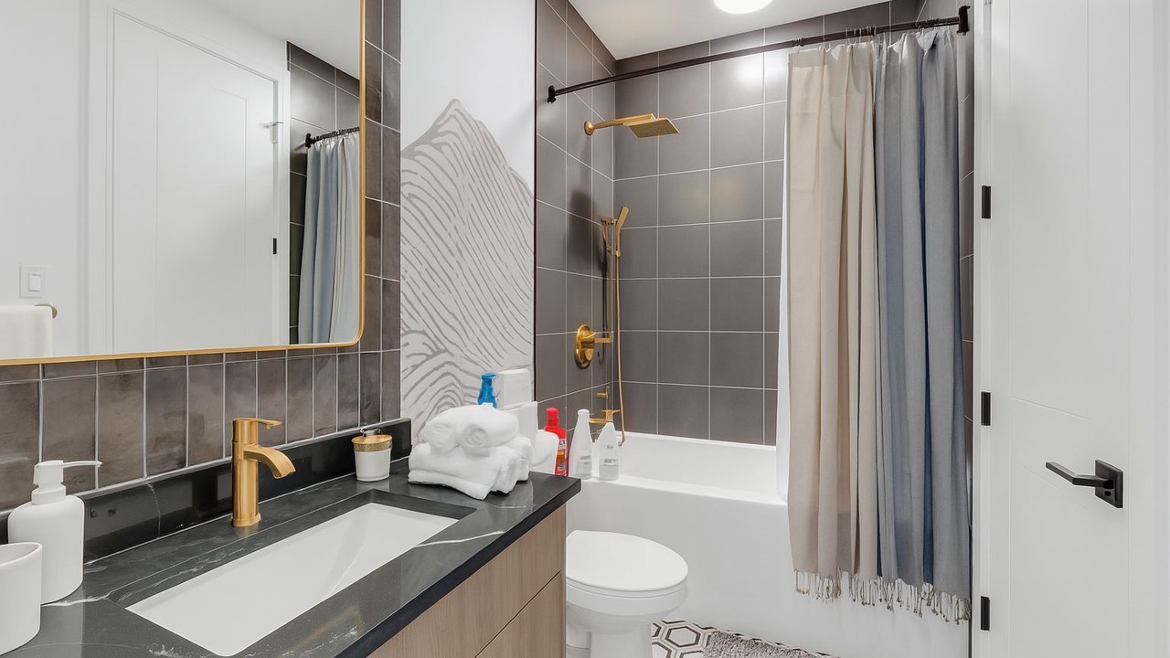Photo of Bathroom in Currie Barracks