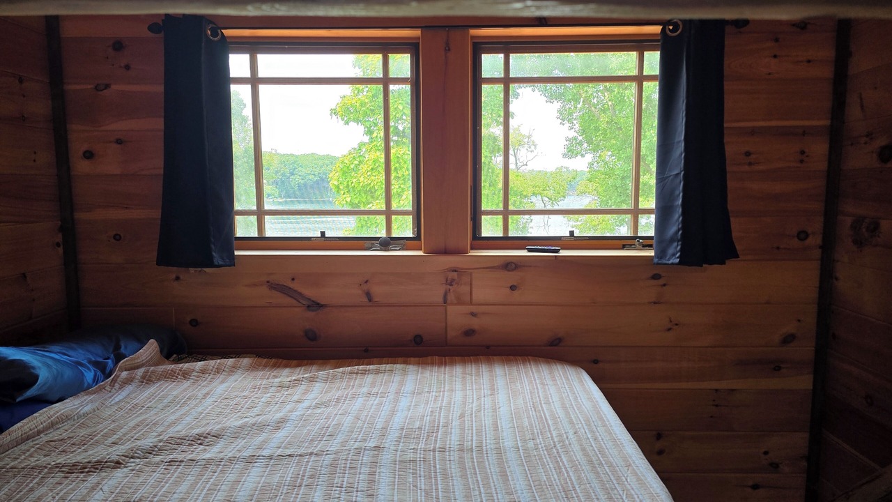 Photo of Bedroom in White Cloud