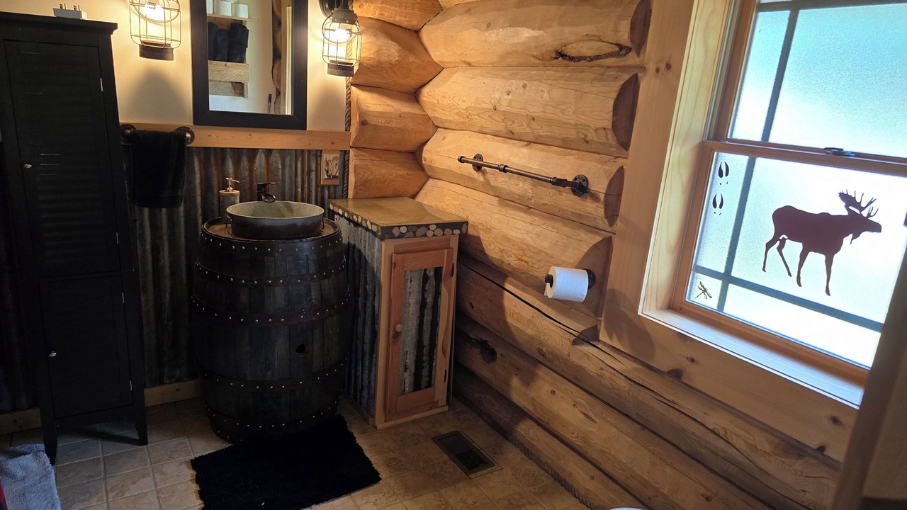 Photo of Bathroom in White Cloud