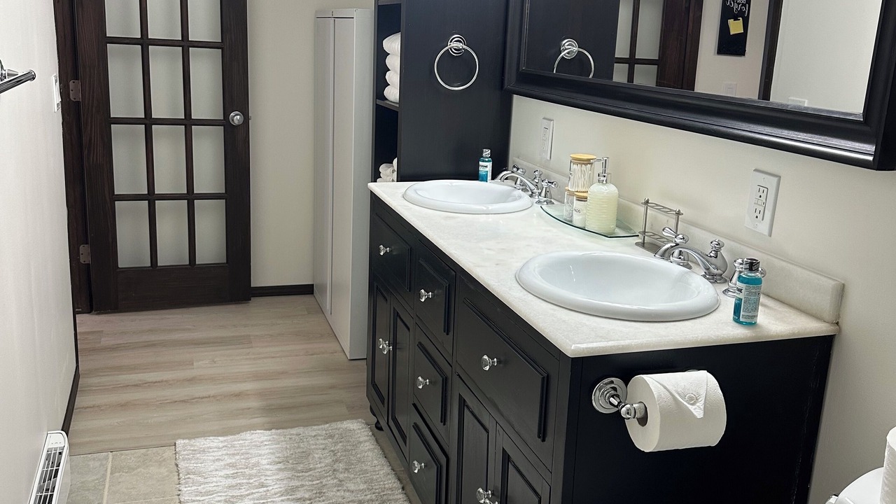 Photo of Bathroom in Auburn Bay