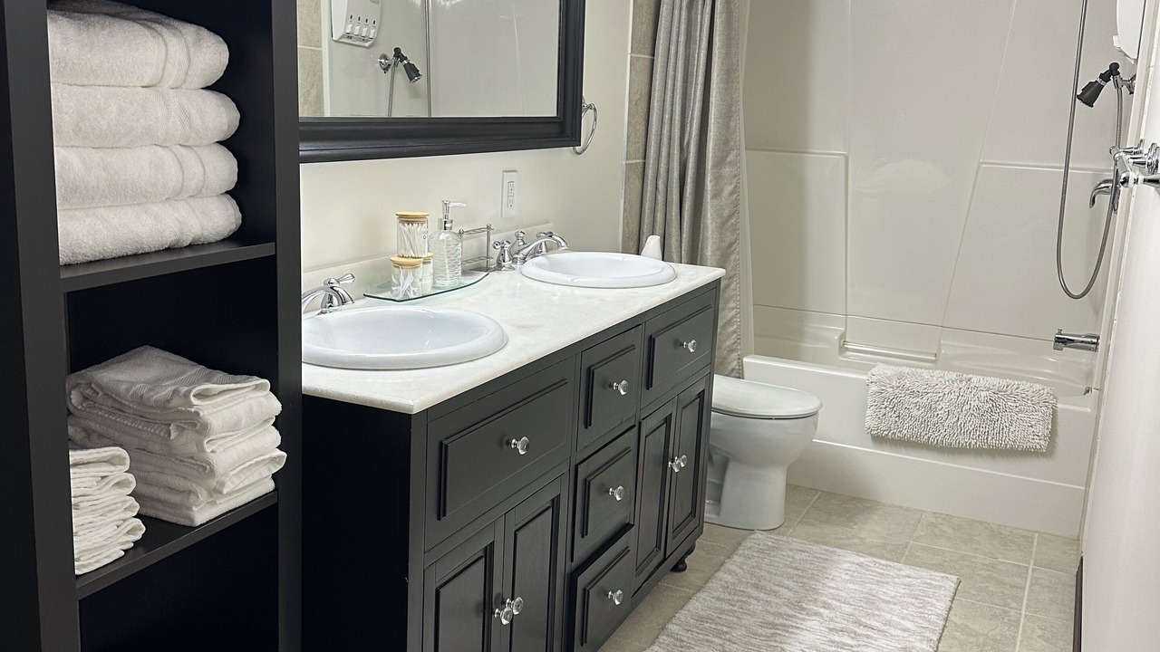 Photo of Bathroom in Auburn Bay
