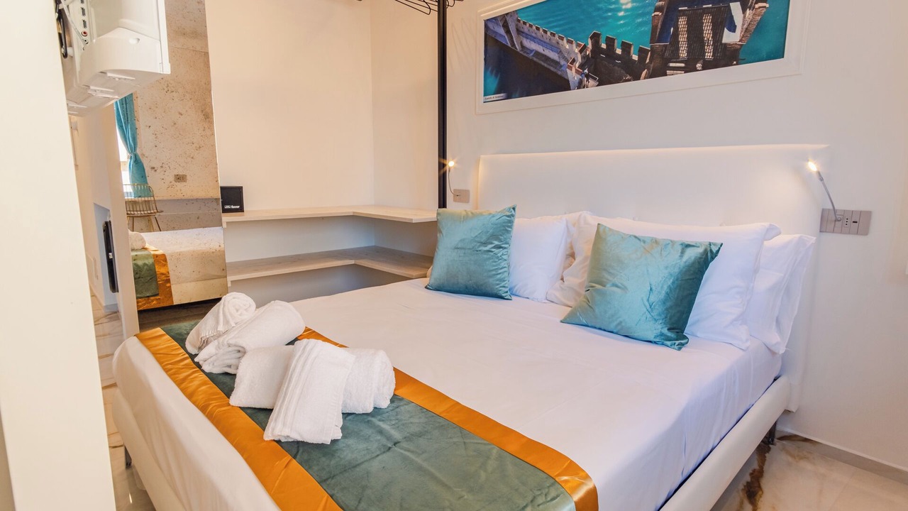 Photo of Bedroom in Sirmione Old Town