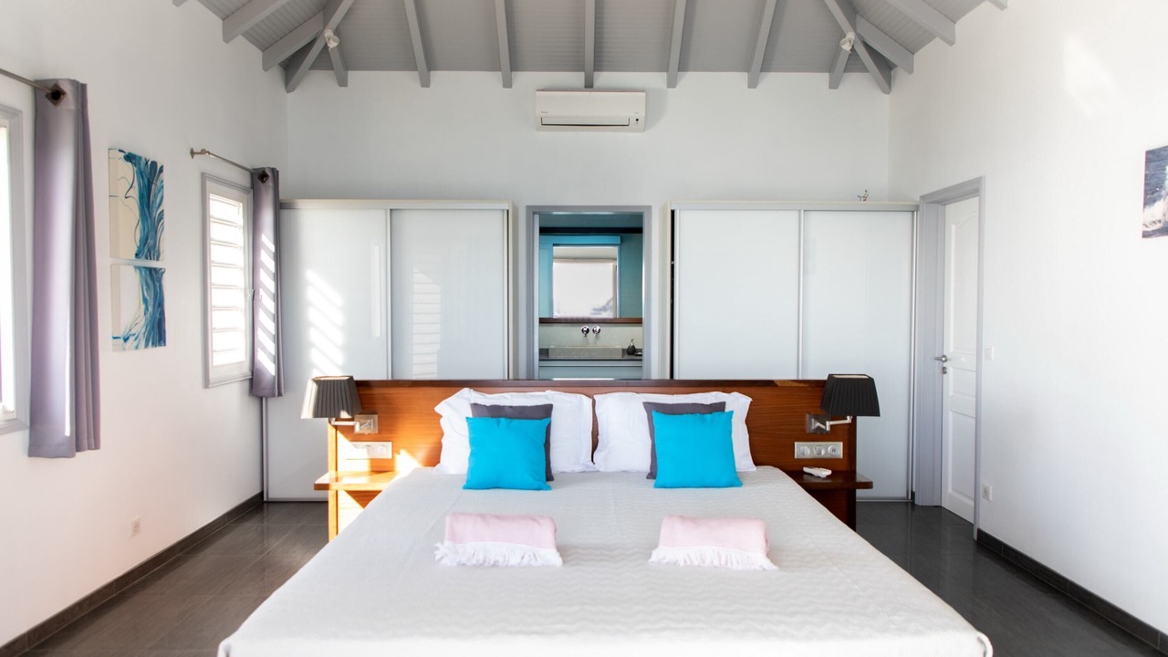 Photo of Bedroom in Public