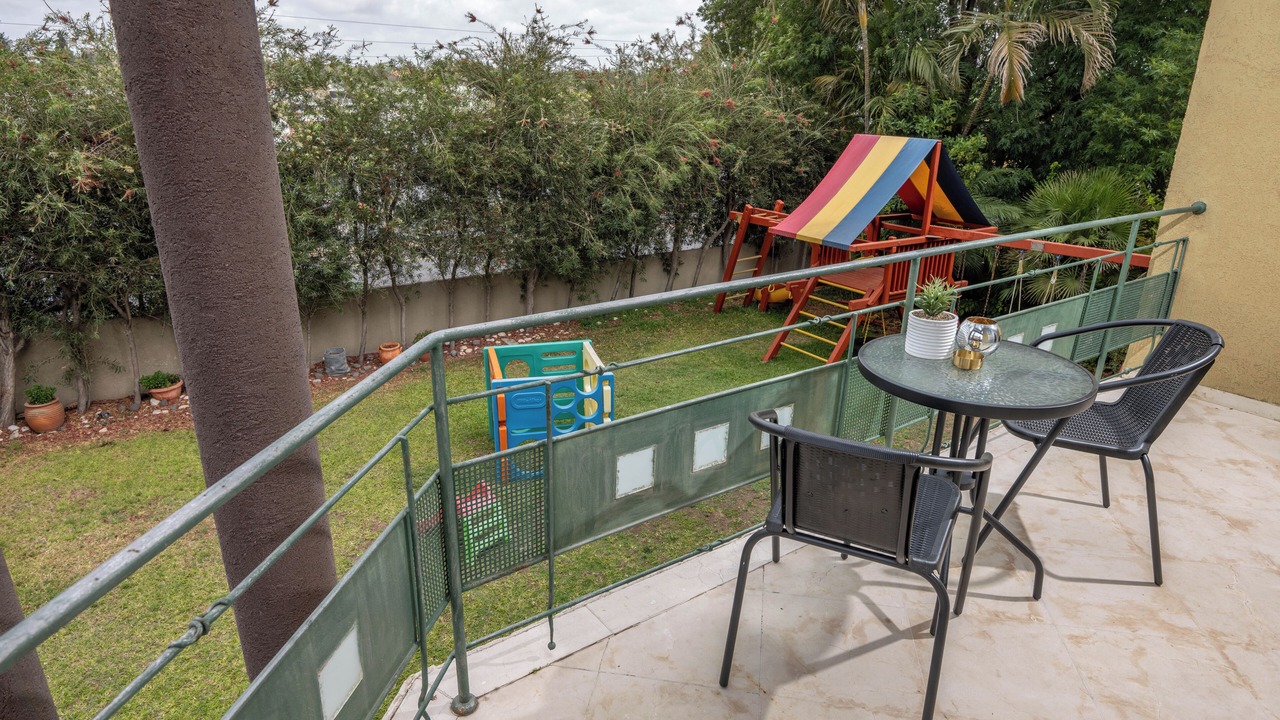Photo of Outdoor in Tel Mond