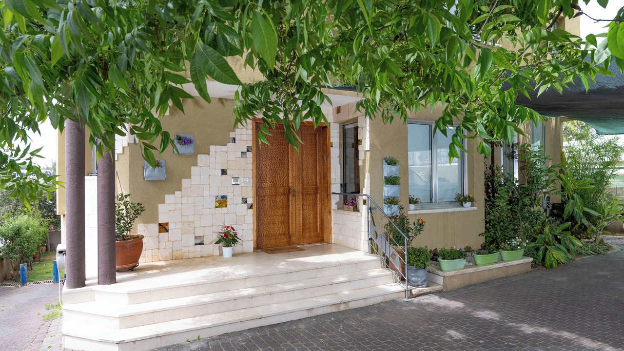 Photo of Outdoor in Tel Mond