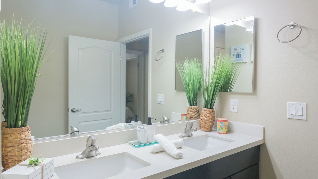 Photo of Bathroom in Marina Peninsula