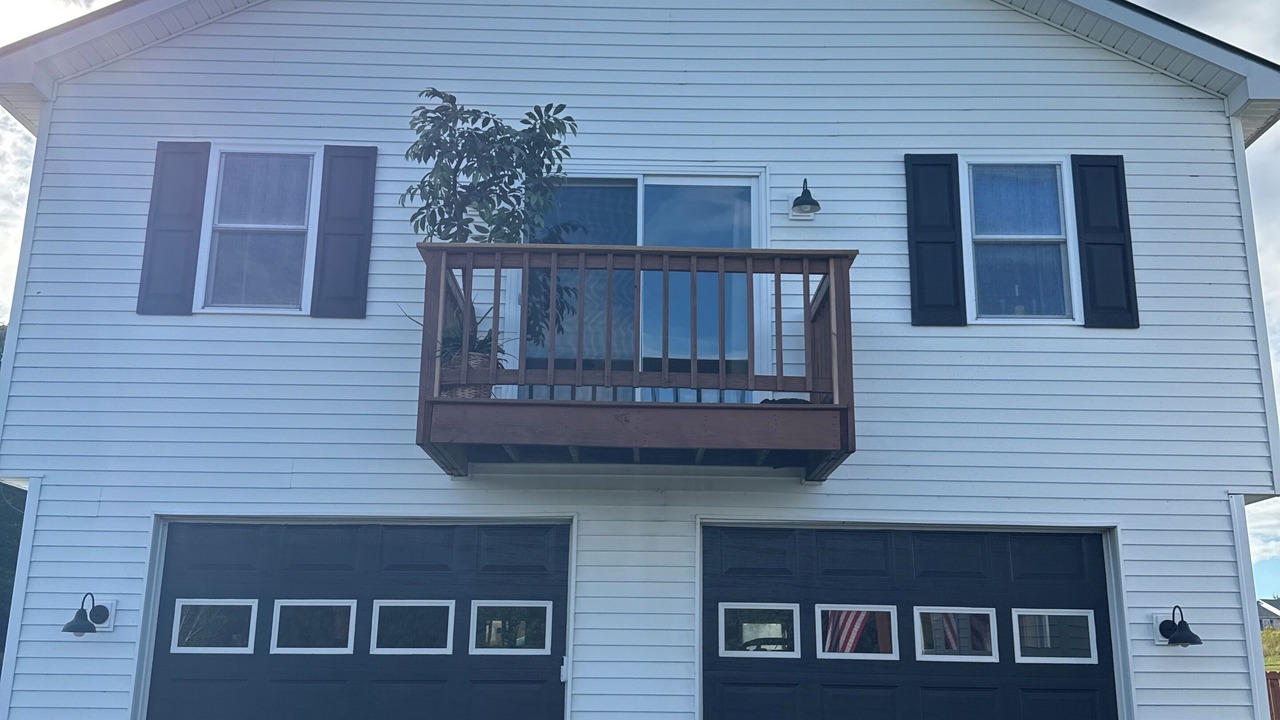 Photo of Bedroom in Newport Center