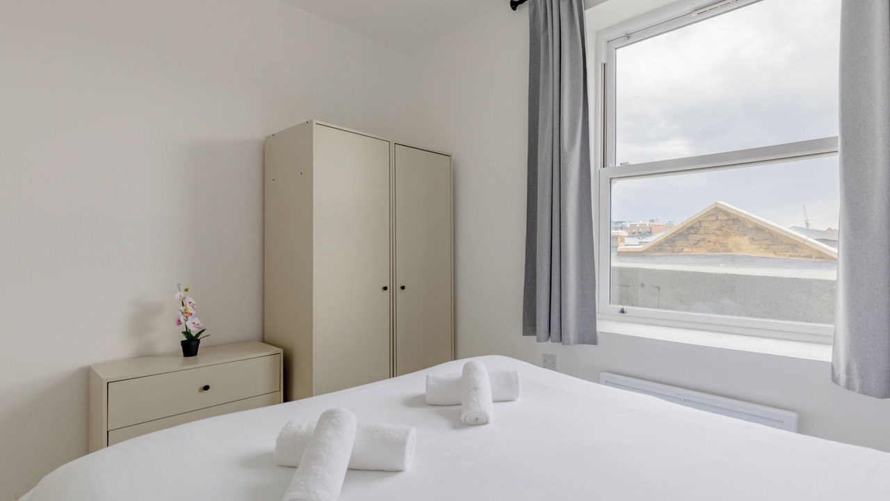 Photo of Bedroom in Wapping
