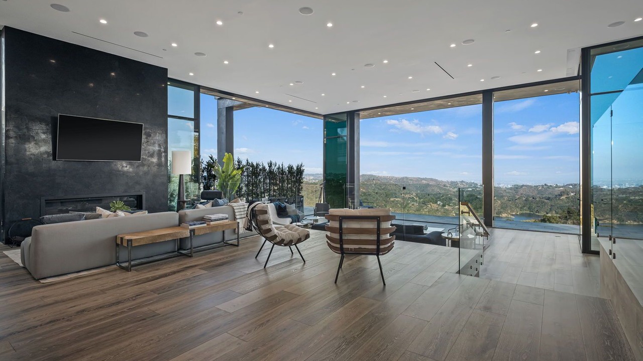 Photo of Others in Bel Air