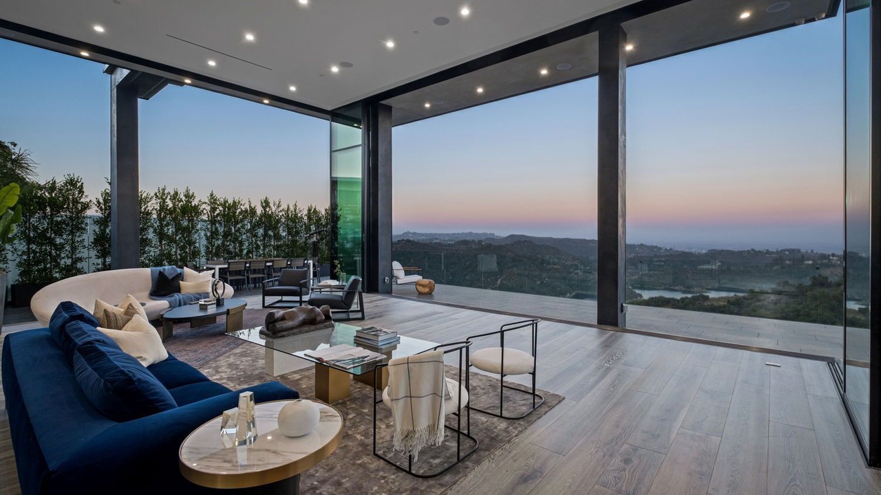 Photo of Others in Bel Air