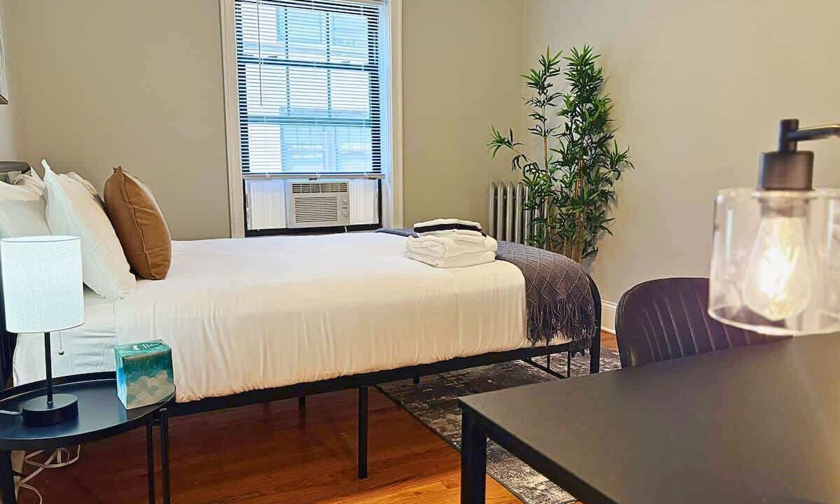Photo of Bedroom in Kenwood