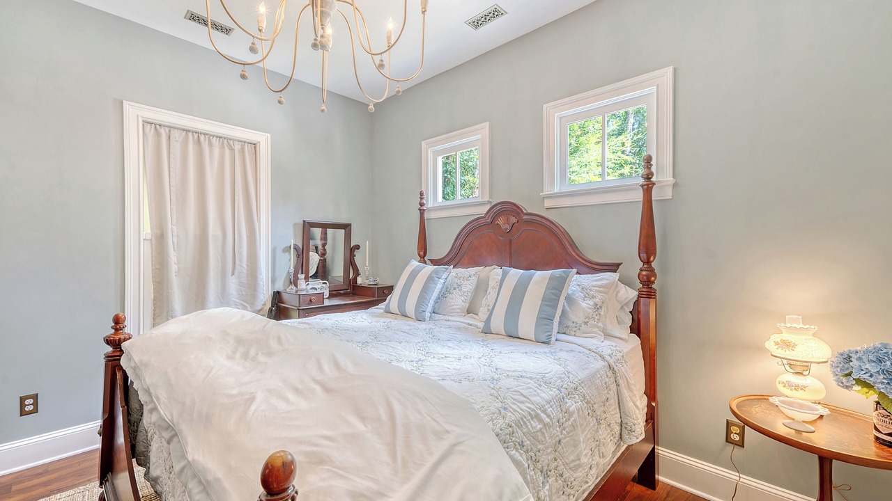 Photo of Bedroom in Summerville Historic District
