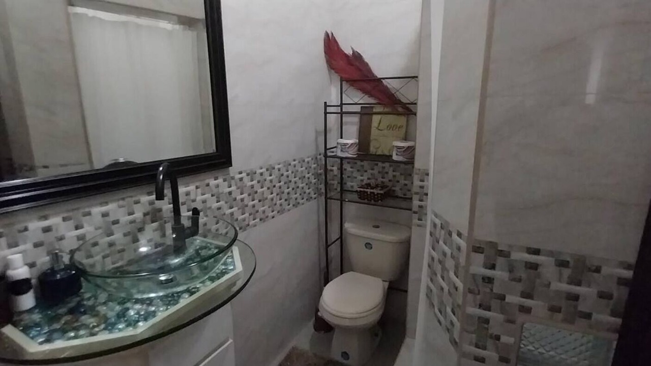 Photo of Bathroom in Corinthe
