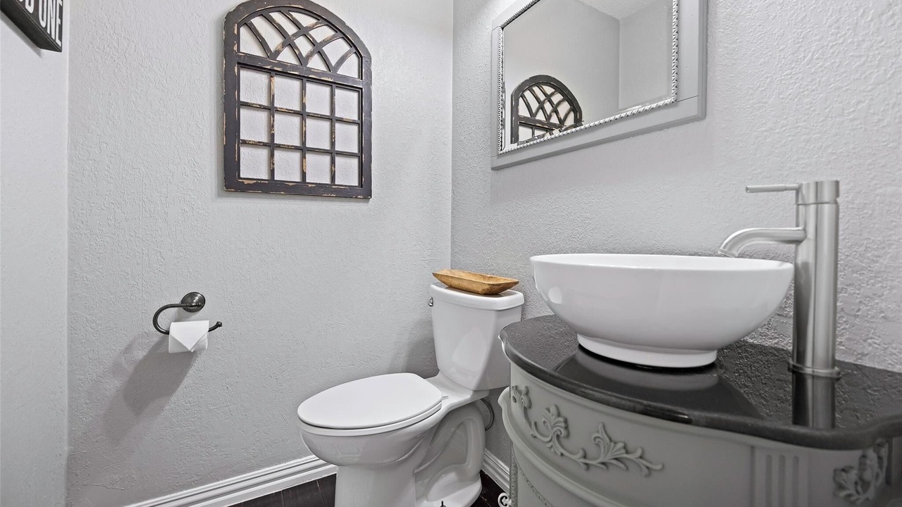 Photo of Bathroom in Rowlett