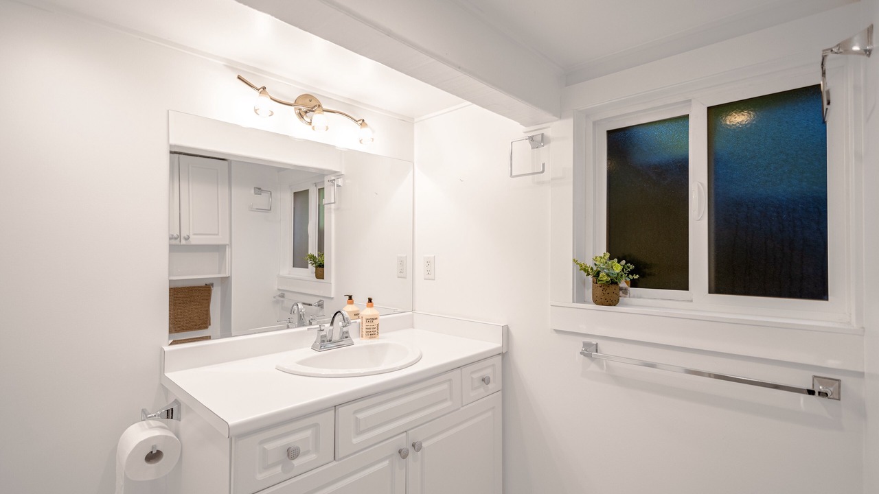 Photo of Bathroom in West Point Grey