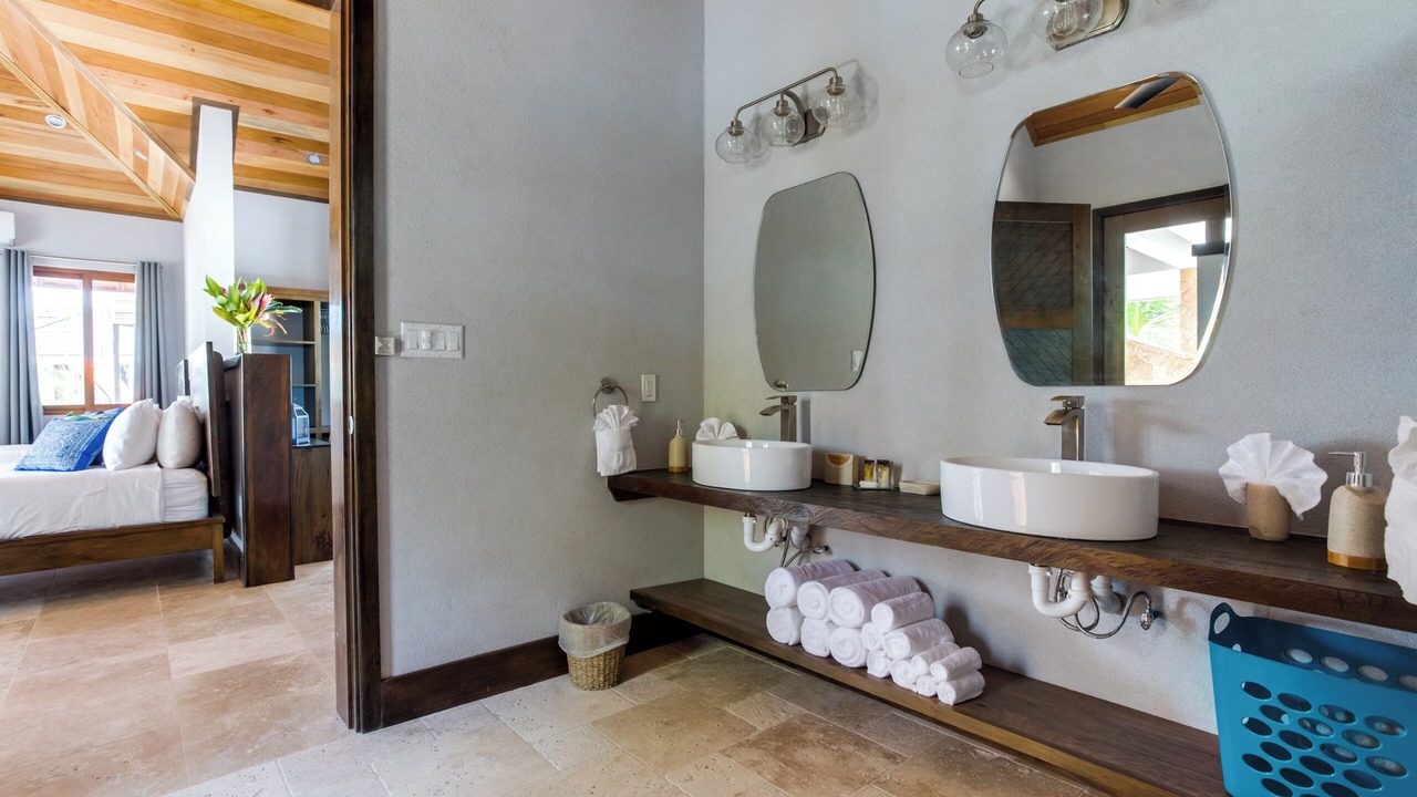 Photo of Bathroom in Placencia