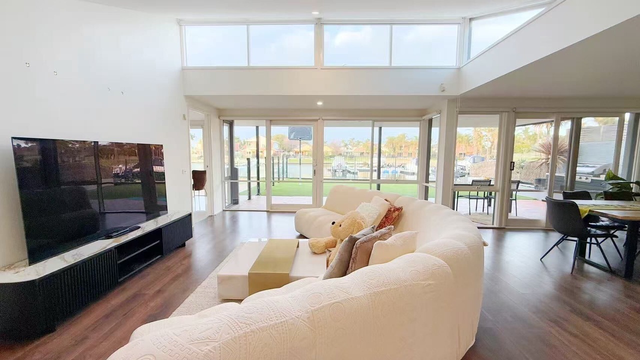 Photo of Livingroom in Patterson Lakes