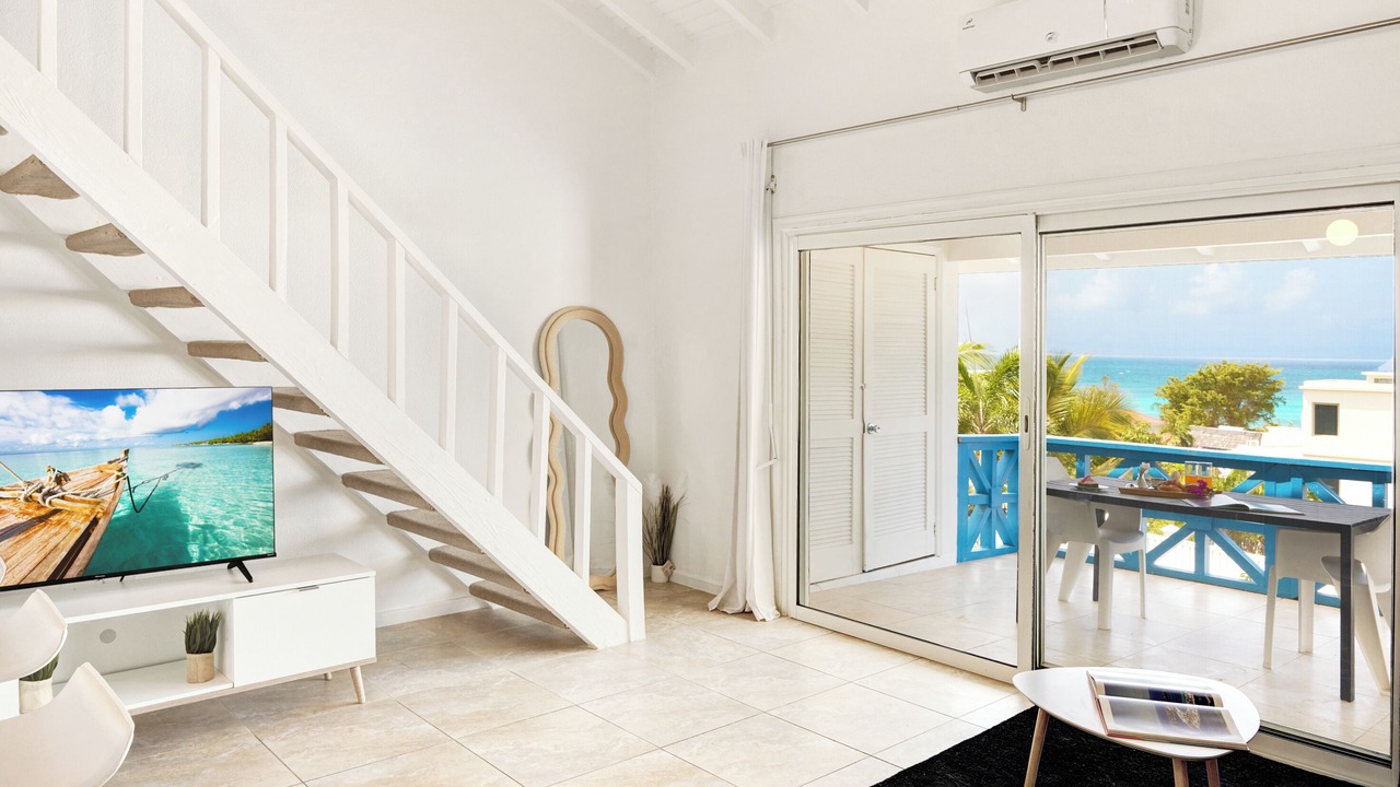 Photo of Livingroom in Pelican Key