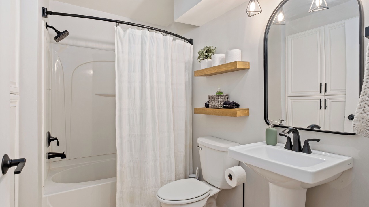 Photo of Bathroom in Smyrna