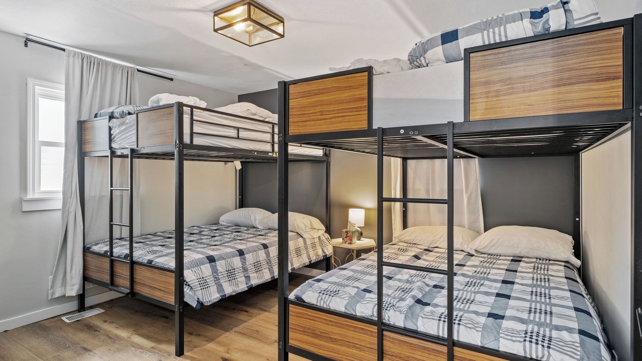 Photo of Bedroom in Smyrna