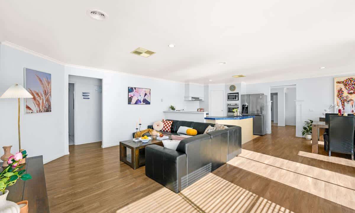 Photo of Livingroom in Narre Warren South