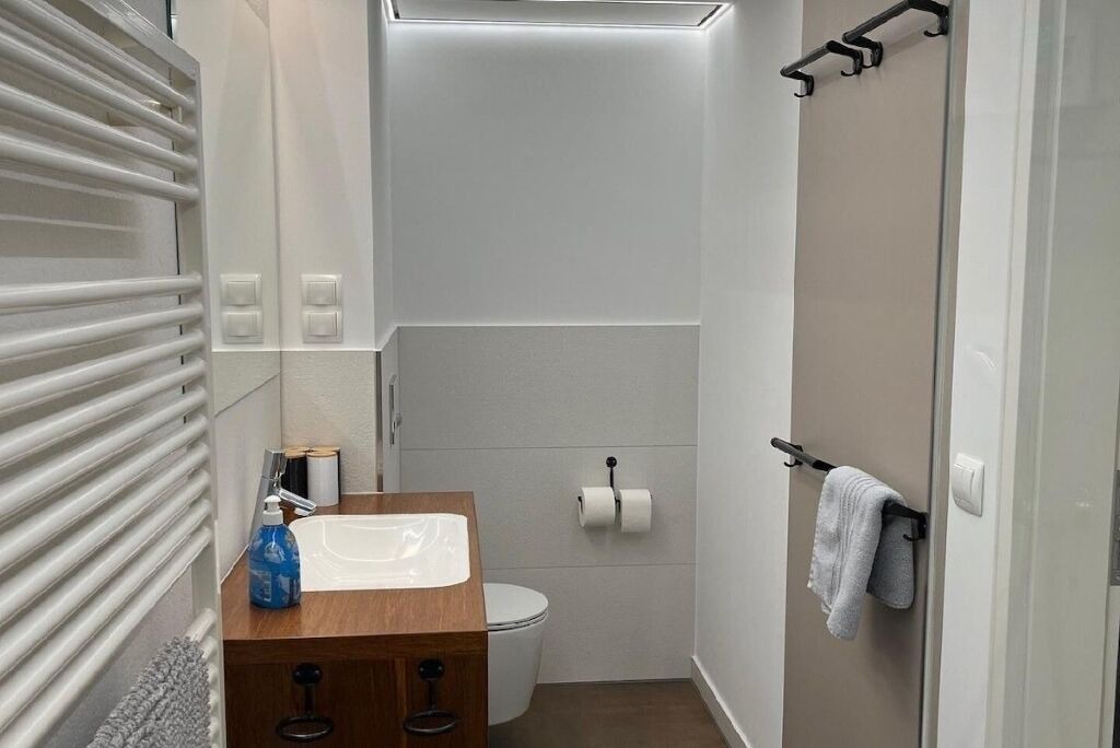 Photo of Bathroom in Mickten