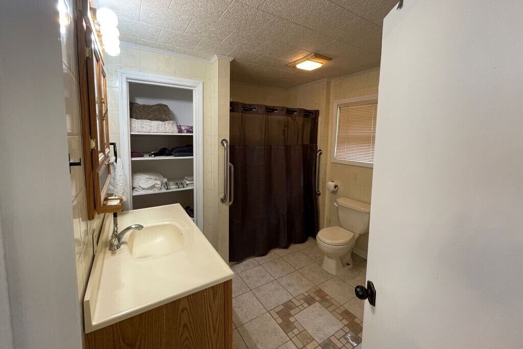 Photo of Bathroom in Livingston Manor