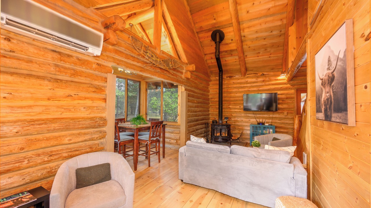 Photo of Livingroom in Three Rivers