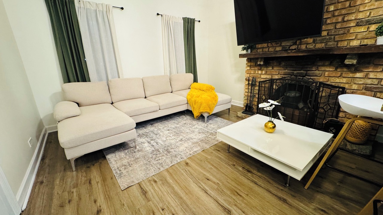Photo of Livingroom in Sheffield and DePaul