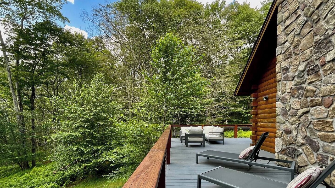 Photo of Patio Balcony in North Branch