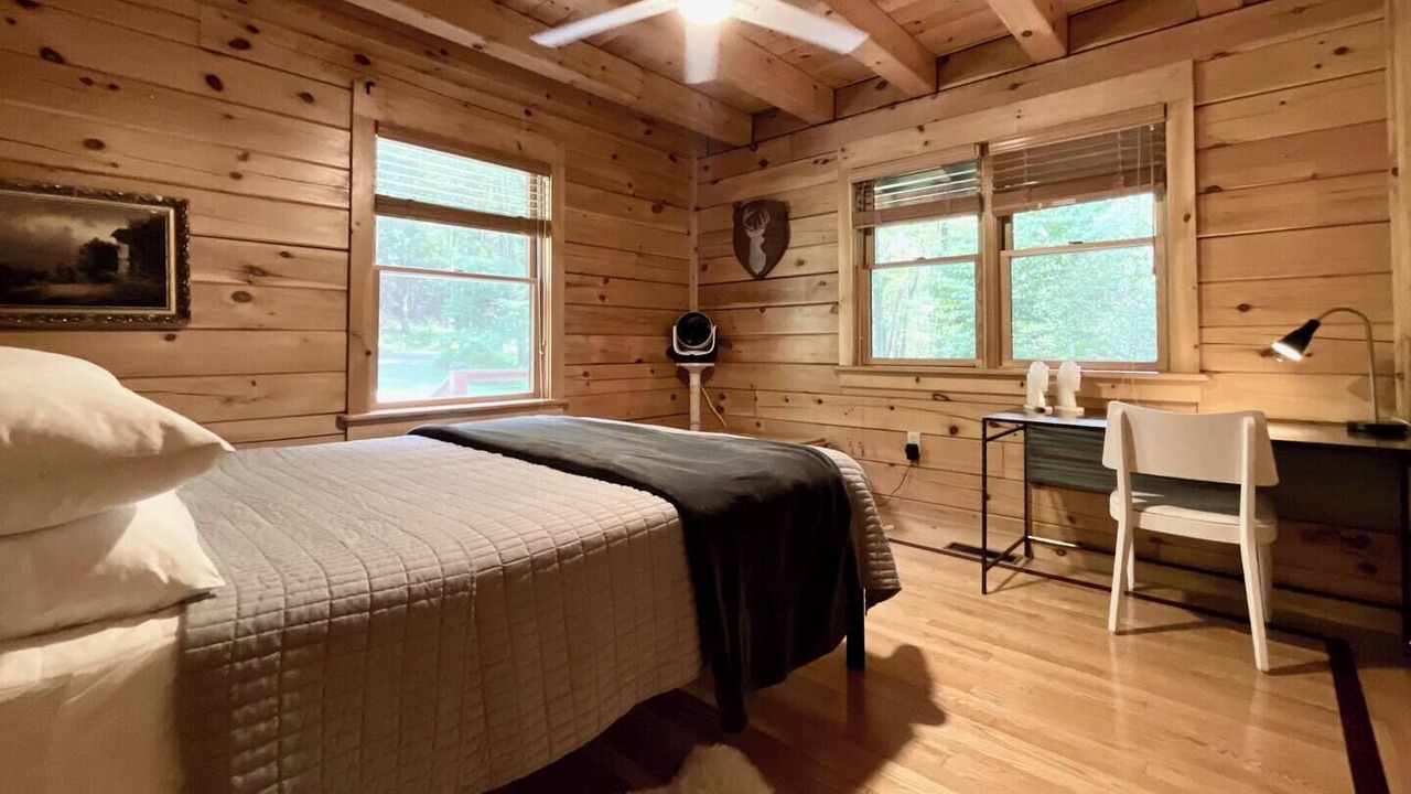 Photo of Bedroom in North Branch