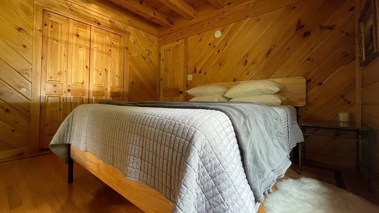 Photo of Bedroom in North Branch