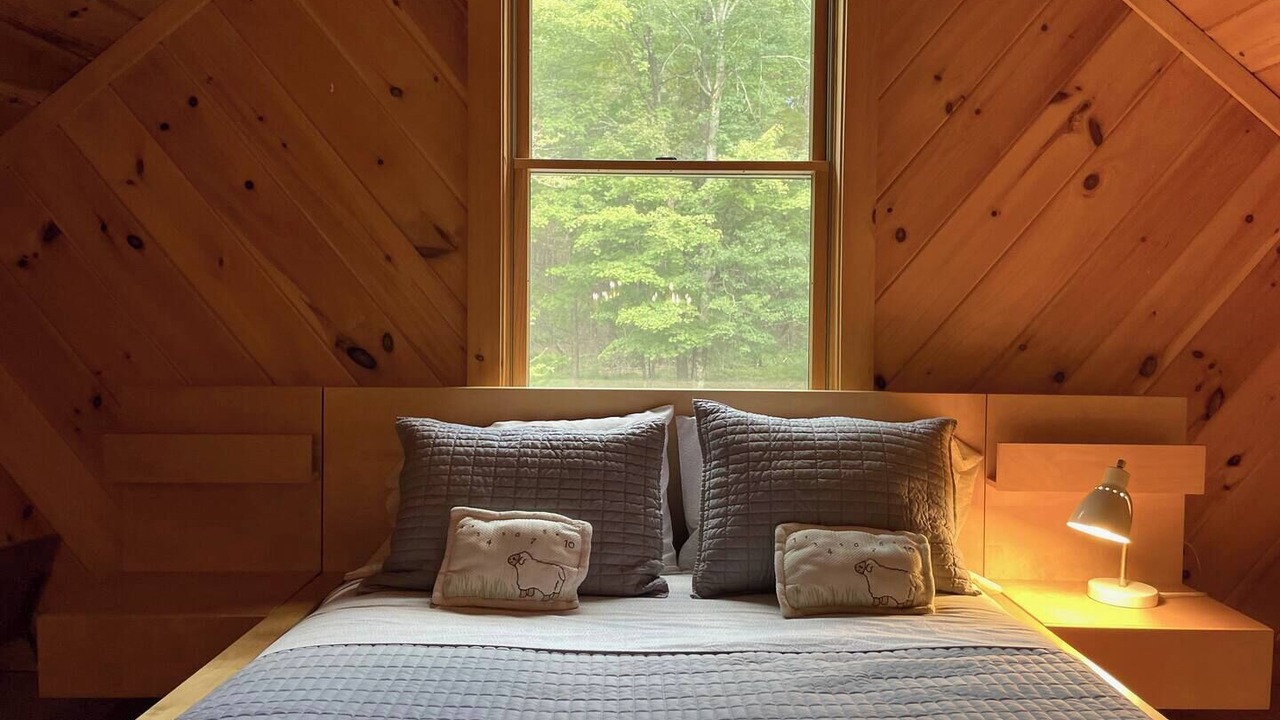 Photo of Bedroom in North Branch