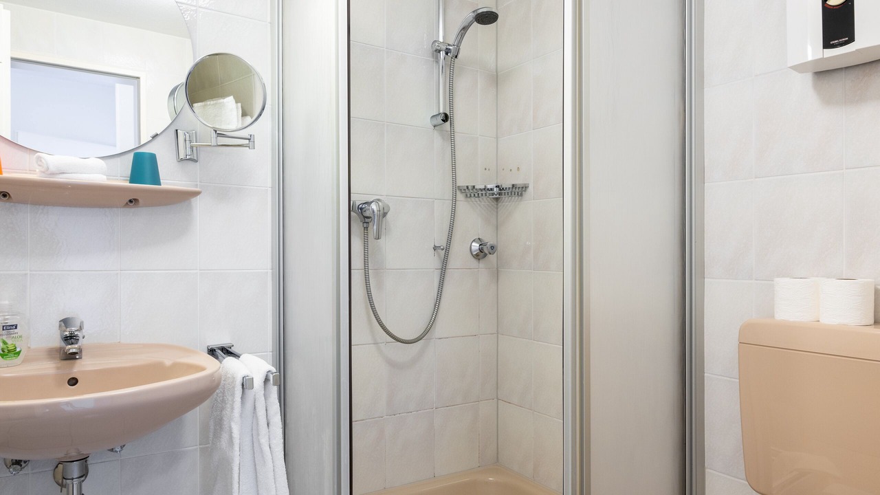 Photo of Bathroom in Gemund