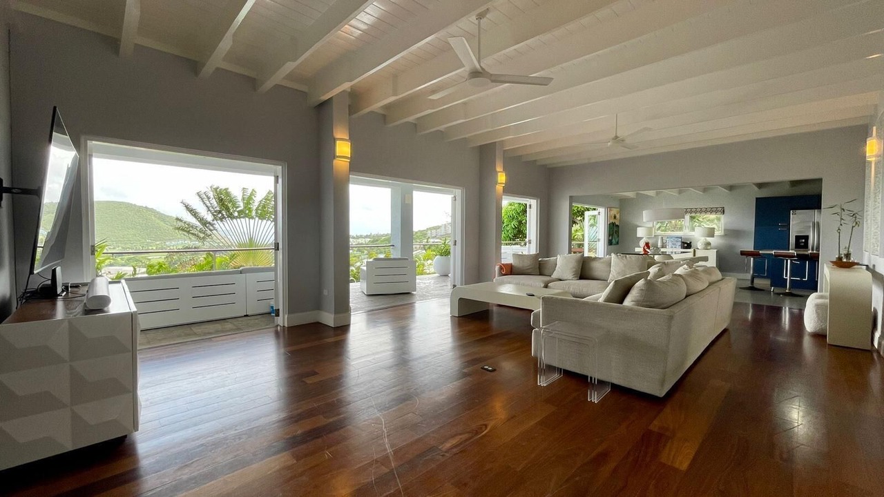 Photo of Livingroom in Frigate Bay