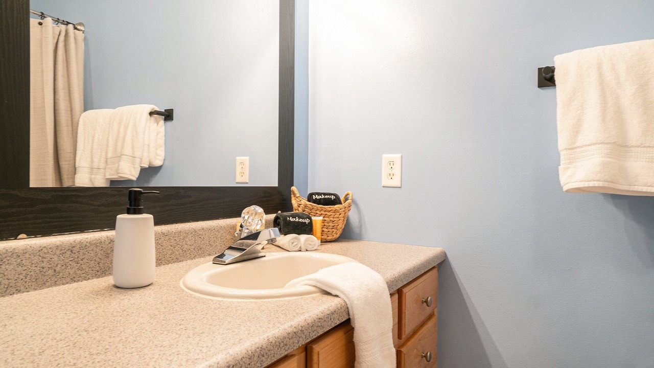 Photo of Bathroom in Grawn