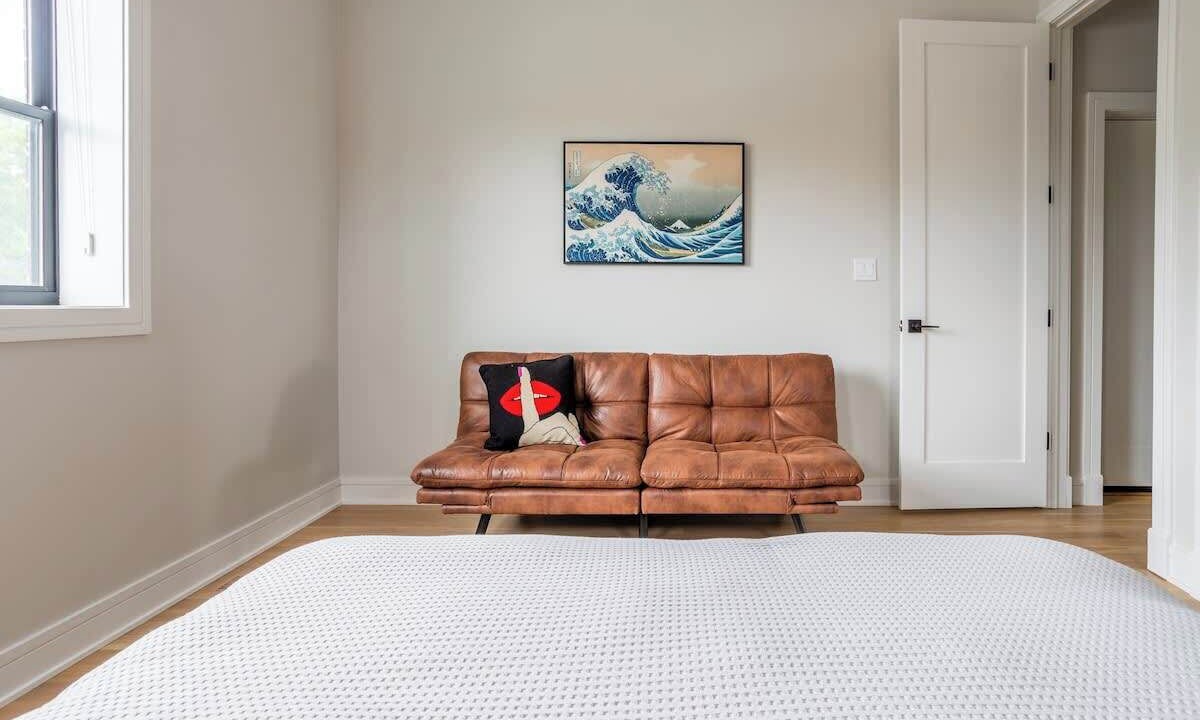 Photo of Bedroom in West Lakeview