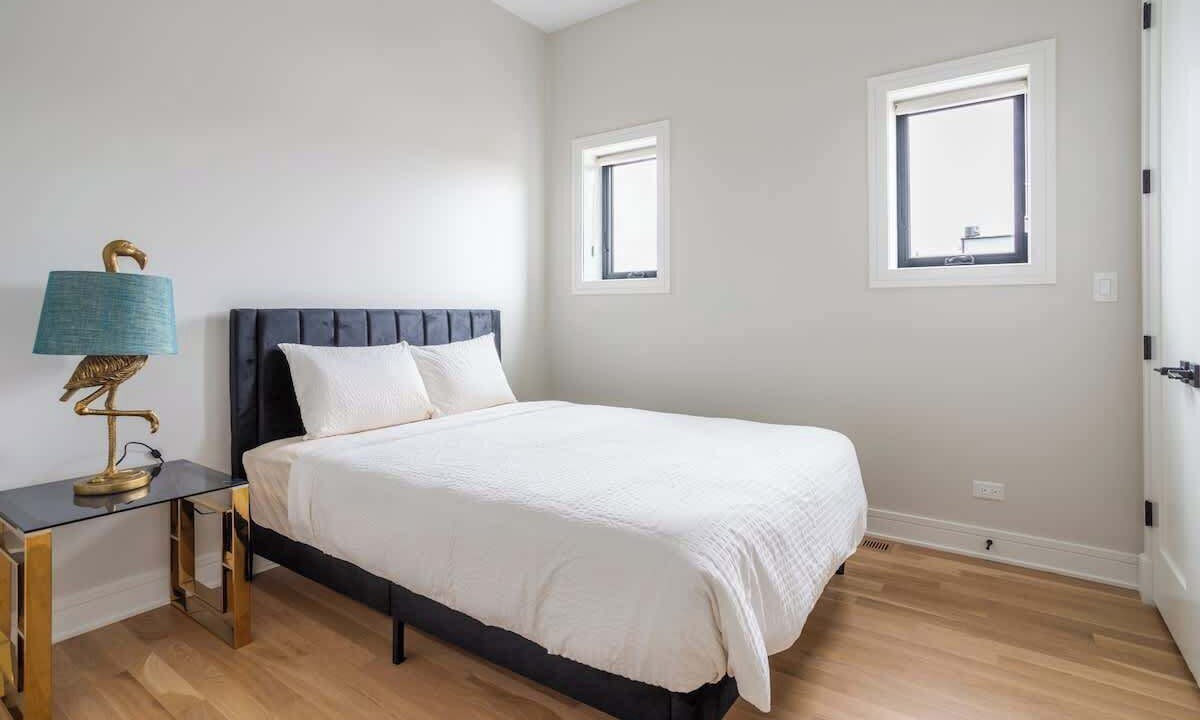 Photo of Bedroom in West Lakeview