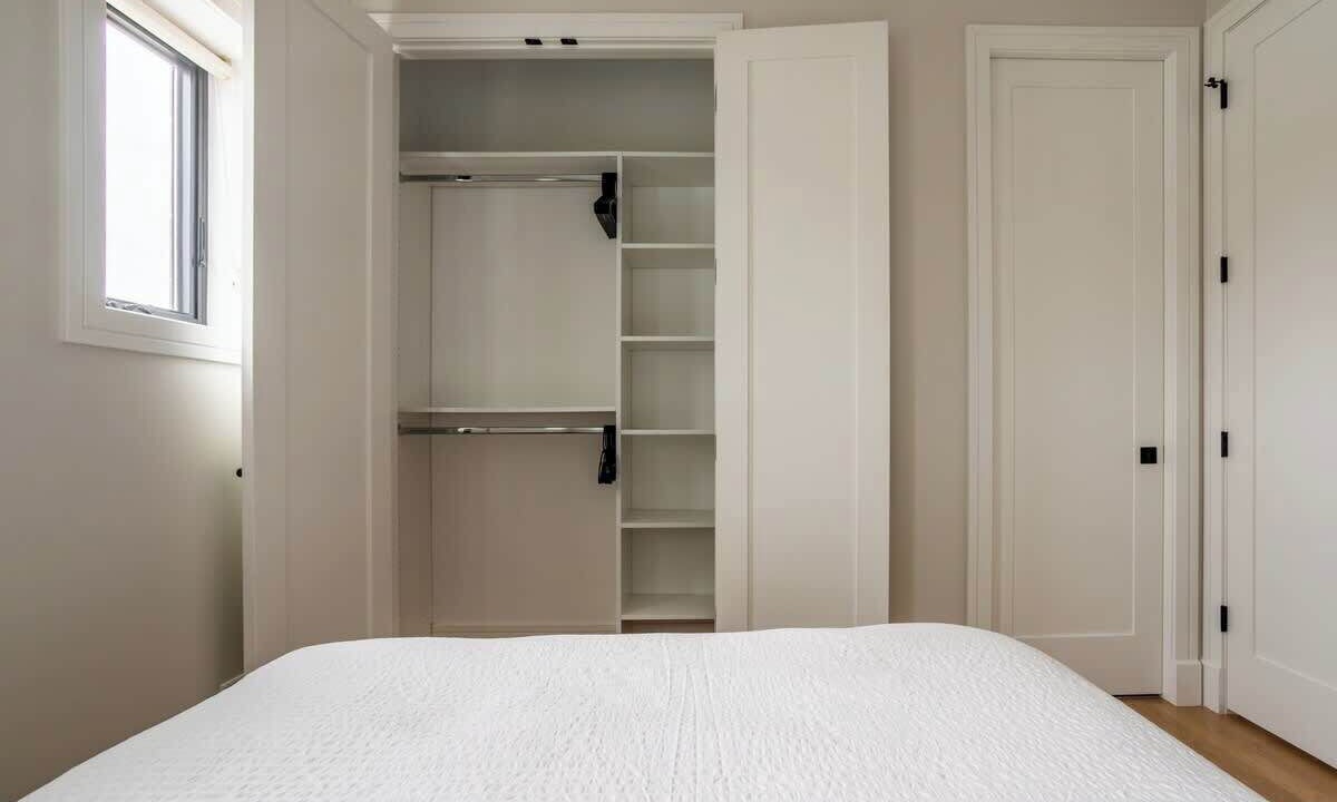 Photo of Bedroom in West Lakeview