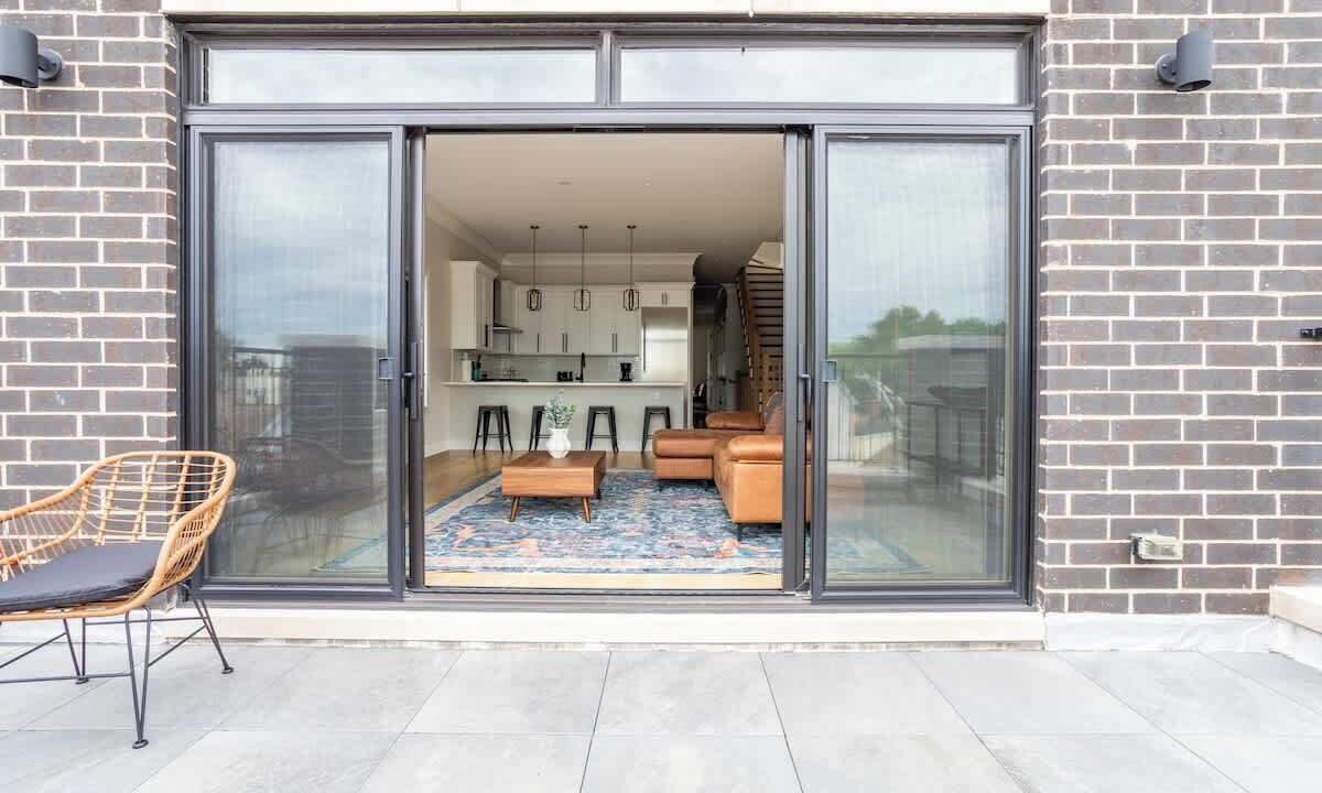 Photo of Patio Balcony in West Lakeview