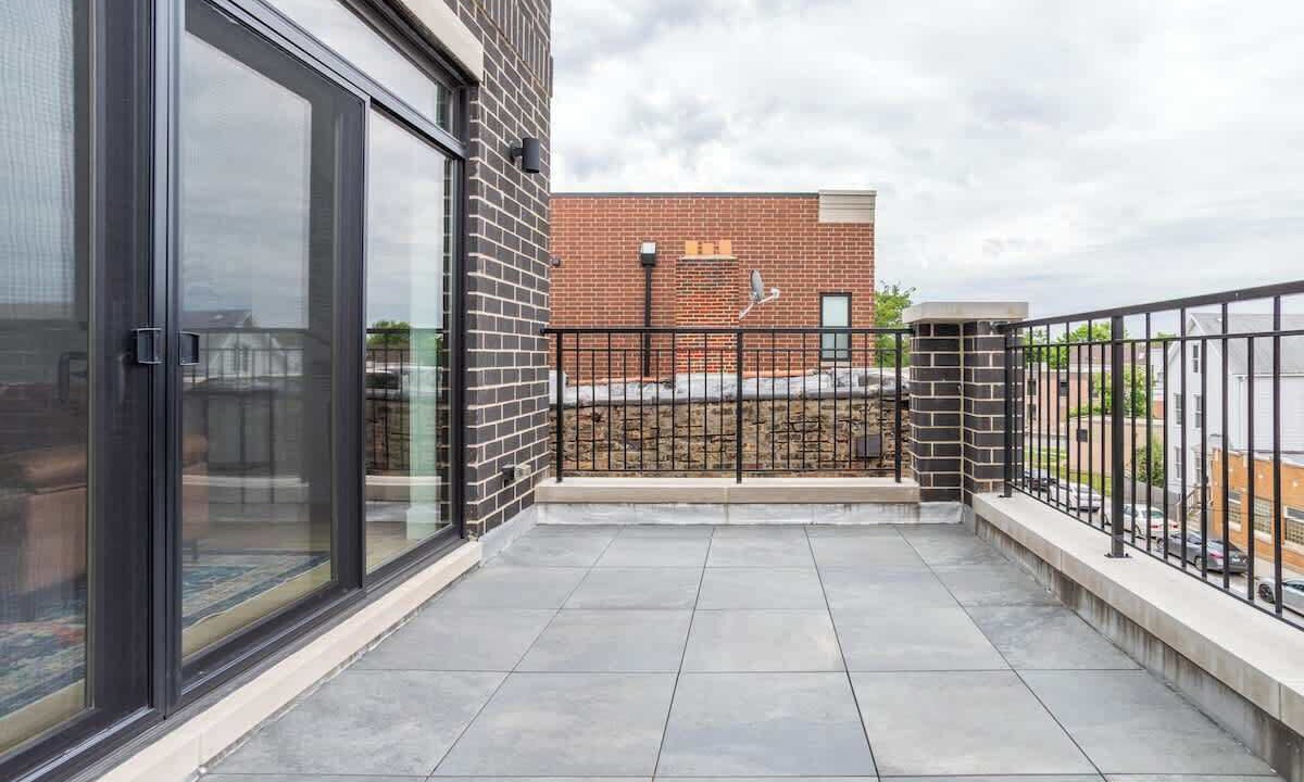 Photo of Patio Balcony in West Lakeview