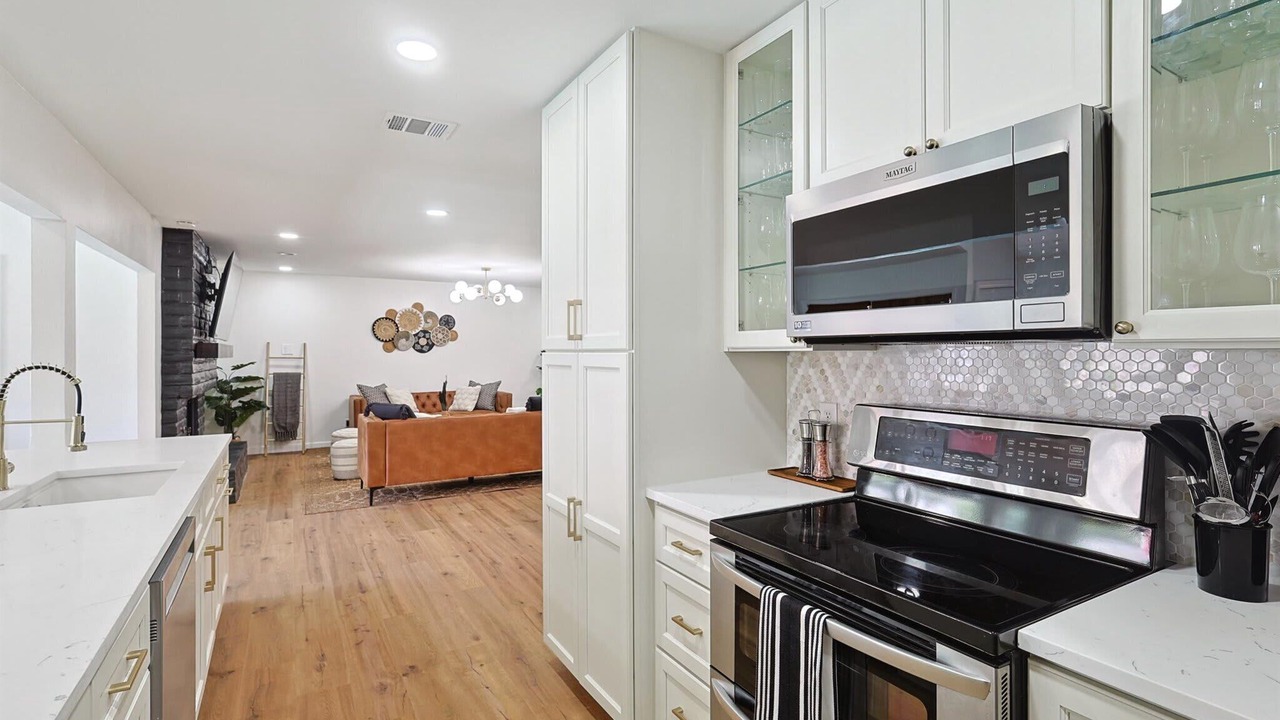Photo of Kitchen in Far North Dallas