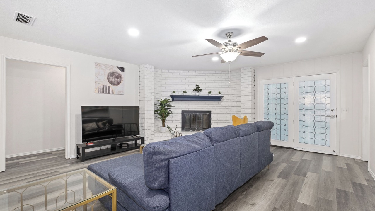 Photo of Livingroom in Allen